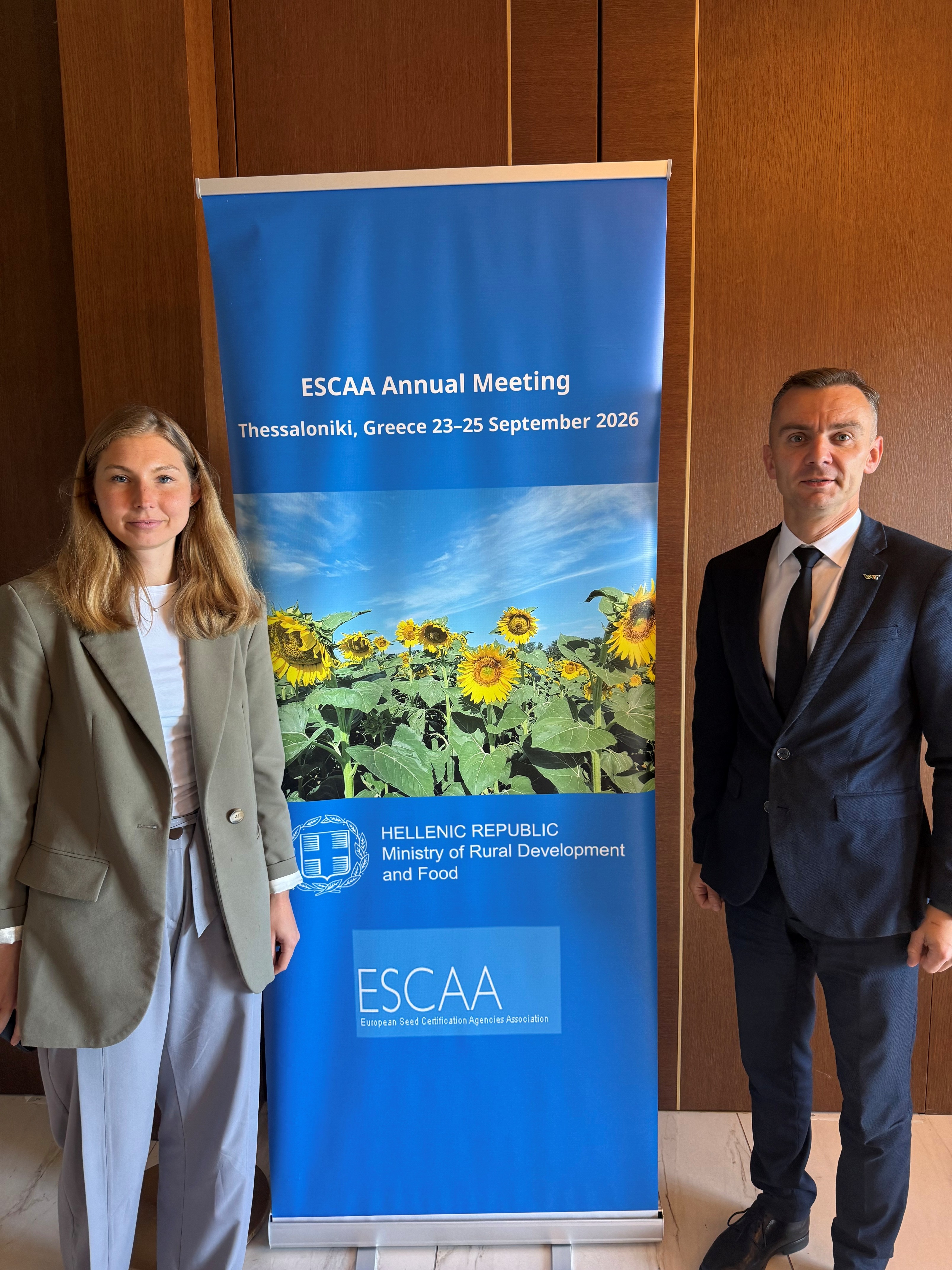 ESCAA2.jpg